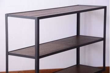 ラフジュ工房オリジナル　脚付きのシンプルな背の低いアイアンラック(2)