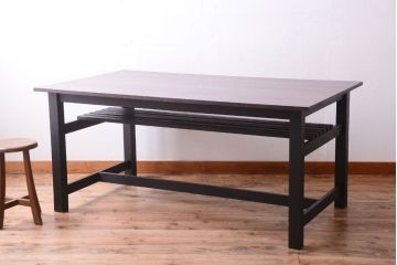アンティーク家具　アンティーク　ペイントレッグ!古い木の大きなダイニングテーブル(作業台)(1)