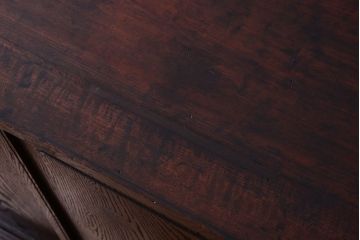 アンティーク家具　和製アンティーク　玉杢が美しい前面欅材の小ぶりな脚付き収納棚