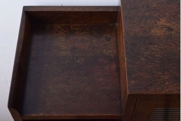 アンティーク家具　和製アンティーク　飾り棚・引き出し付き!モールガラス扉の収納棚(本箱)