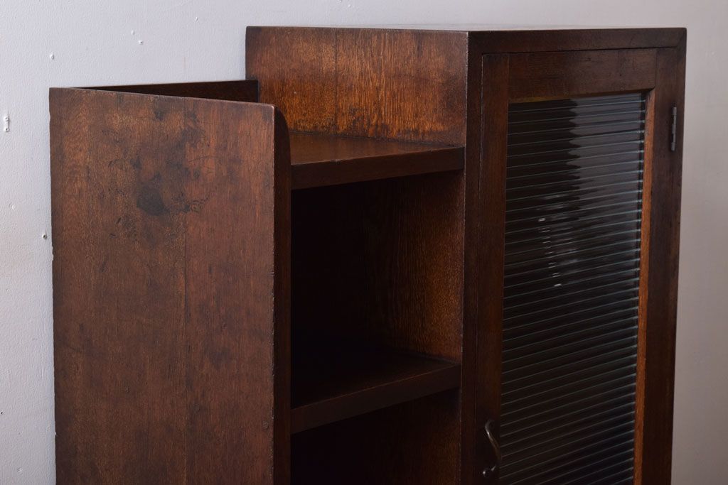 アンティーク家具　和製アンティーク　飾り棚・引き出し付き!モールガラス扉の収納棚(本箱)