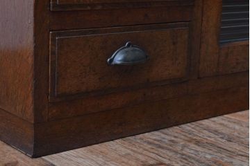 アンティーク家具　和製アンティーク　飾り棚・引き出し付き!モールガラス扉の収納棚(本箱)