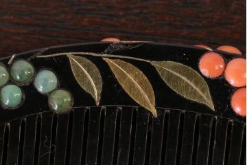 アンティーク雑貨　アンティーク　大正〜昭和期　古い蒔絵櫛(くし)など3点セット