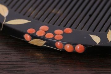 アンティーク雑貨　アンティーク　大正〜昭和期　古い蒔絵櫛(くし)など3点セット