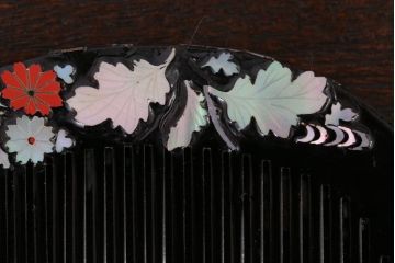アンティーク雑貨　アンティーク　大正〜昭和期　古い蒔絵櫛(くし)など3点セット