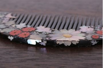 アンティーク雑貨　アンティーク　大正〜昭和期　古い蒔絵櫛(くし)など3点セット