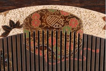 アンティーク雑貨　アンティーク　大正〜昭和期　古い蒔絵櫛(くし)など3点セット