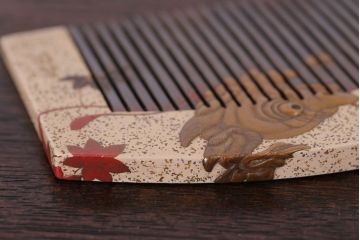 アンティーク雑貨　アンティーク　大正〜昭和期　古い蒔絵櫛(くし)など3点セット