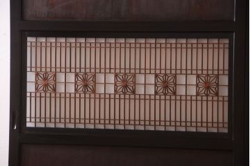 古民具・骨董　和製アンティークの上品な組子帯戸2枚セット