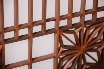 古民具・骨董　和製アンティークの上品な組子帯戸2枚セット