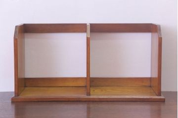 アンティーク雑貨　昭和レトロ　古い木のシンプルなアンティーク本立て(2)