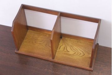 アンティーク雑貨　昭和レトロ　古い木のシンプルなアンティーク本立て(2)