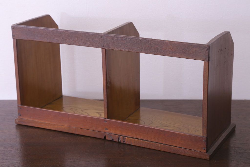 アンティーク雑貨　昭和レトロ　古い木のシンプルなアンティーク本立て(2)