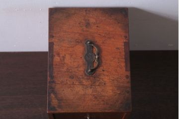 アンティーク雑貨　古民具・骨董　明治〜大正期　引き出し付き!慳貪扉の小物収納箱