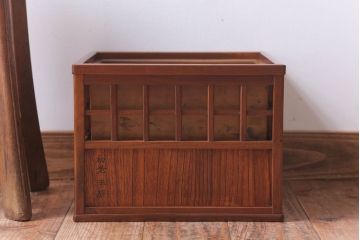 アンティーク雑貨　古民具・骨董　古い木製のアンティーク角火鉢