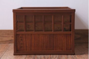 アンティーク雑貨　古民具・骨董　古い木製のアンティーク角火鉢