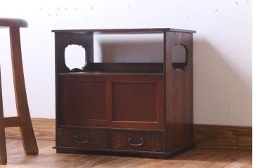 アンティーク家具　和製アンティーク　古い木の小ぶりな茶棚(収納棚)