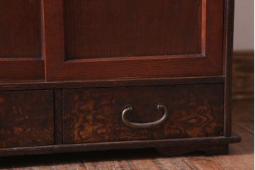 アンティーク家具　和製アンティーク　古い木の小ぶりな茶棚(収納棚)