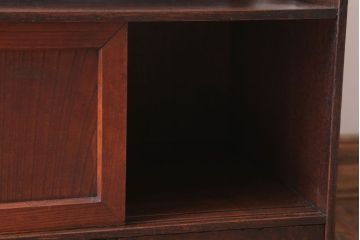 アンティーク家具　和製アンティーク　古い木の小ぶりな茶棚(収納棚)