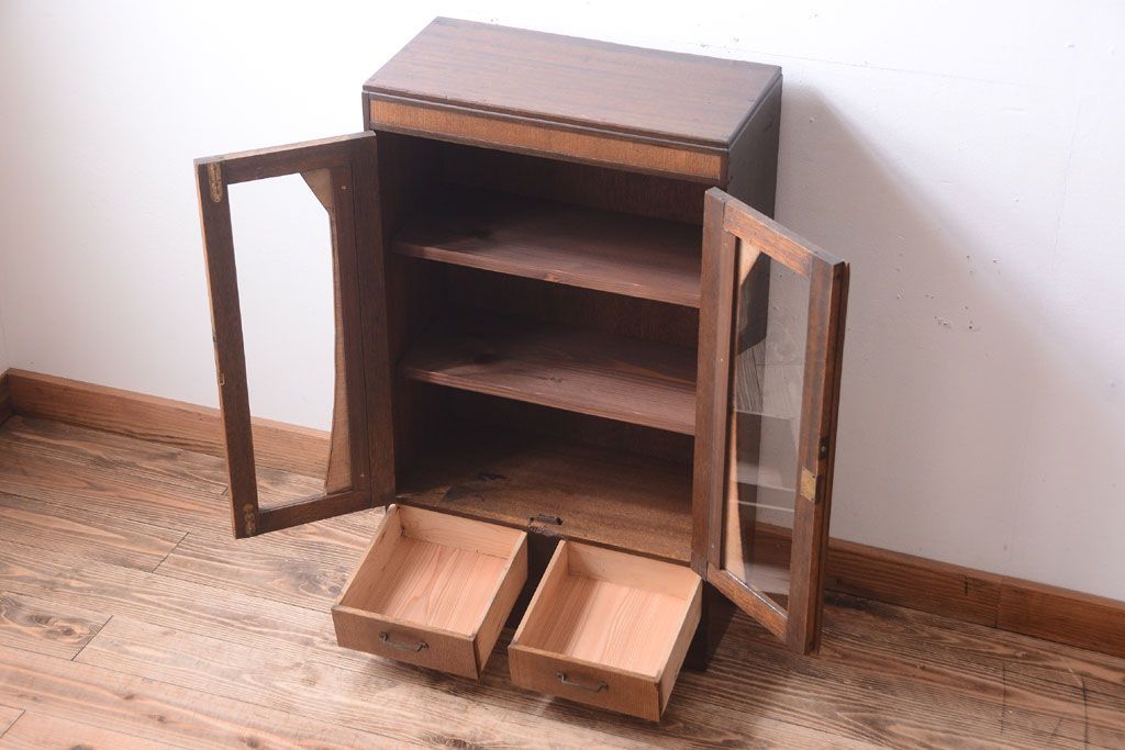 レトロ家具　昭和レトロ　古い木製のアンティーク本箱(ブックケース)