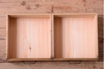 レトロ家具　昭和レトロ　古い木製のアンティーク本箱(ブックケース)