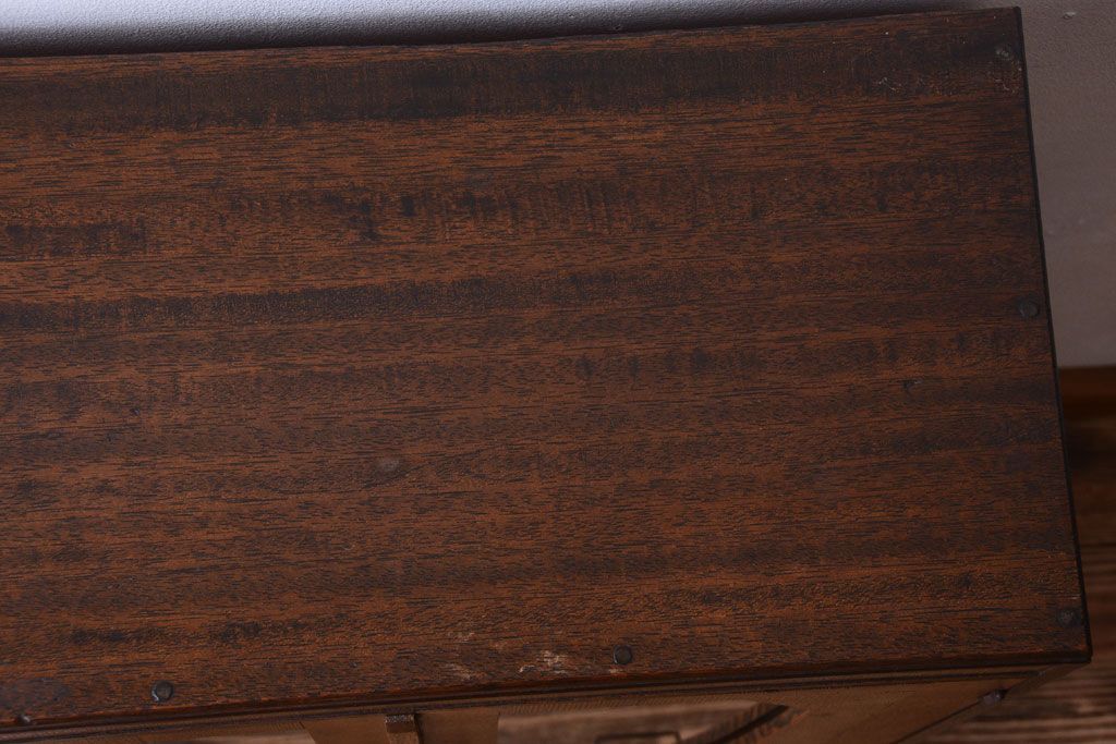 レトロ家具　昭和レトロ　古い木製のアンティーク本箱(ブックケース)