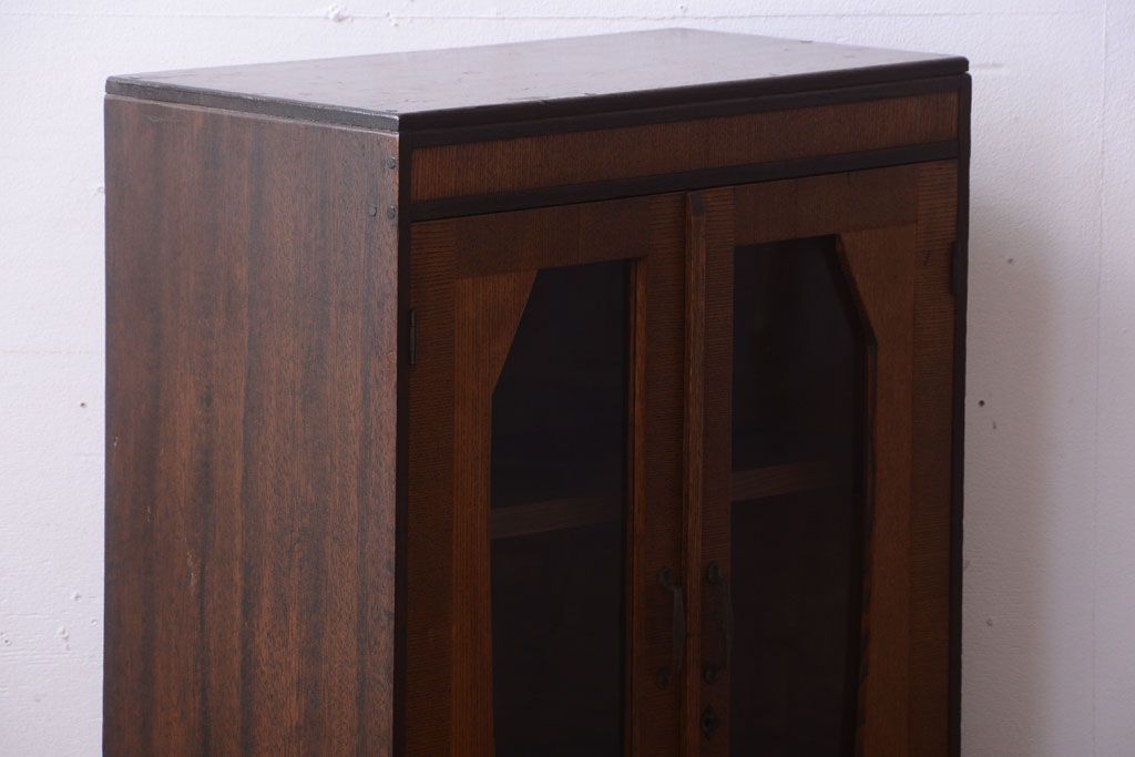 レトロ家具　昭和レトロ　古い木製のアンティーク本箱(ブックケース)