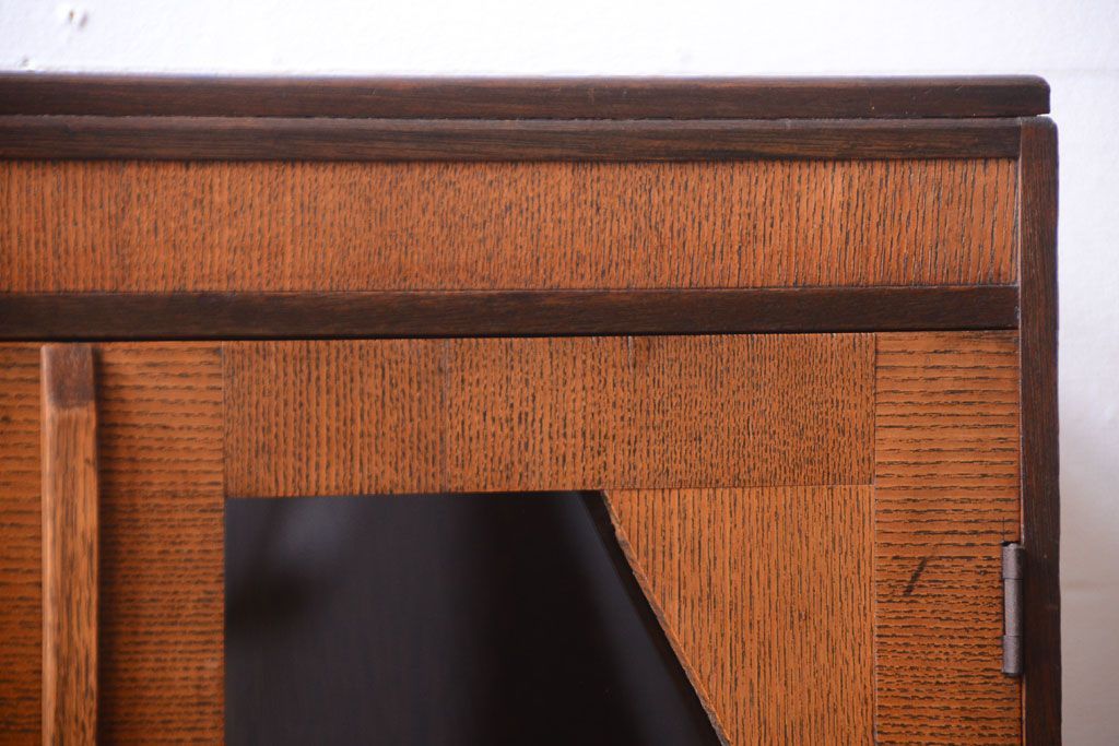 レトロ家具　昭和レトロ　古い木製のアンティーク本箱(ブックケース)