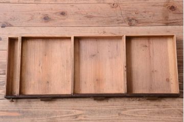 アンティーク家具　アンティーク　モールガラス引き戸のシンプルで小さなローボード(収納棚)(1)