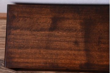 アンティーク家具　アンティーク　モールガラス引き戸のシンプルで小さなローボード(収納棚)(2)