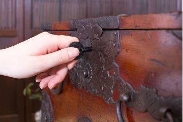 アンティーク雑貨　古民具・骨董　江戸〜明治期　仙台箪笥　船箪笥(掛硯型、懸硯型、舟箪笥、帳箱)
