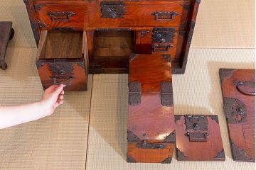 アンティーク雑貨　古民具・骨董　江戸〜明治期　仙台箪笥　船箪笥(掛硯型、懸硯型、舟箪笥、帳箱)