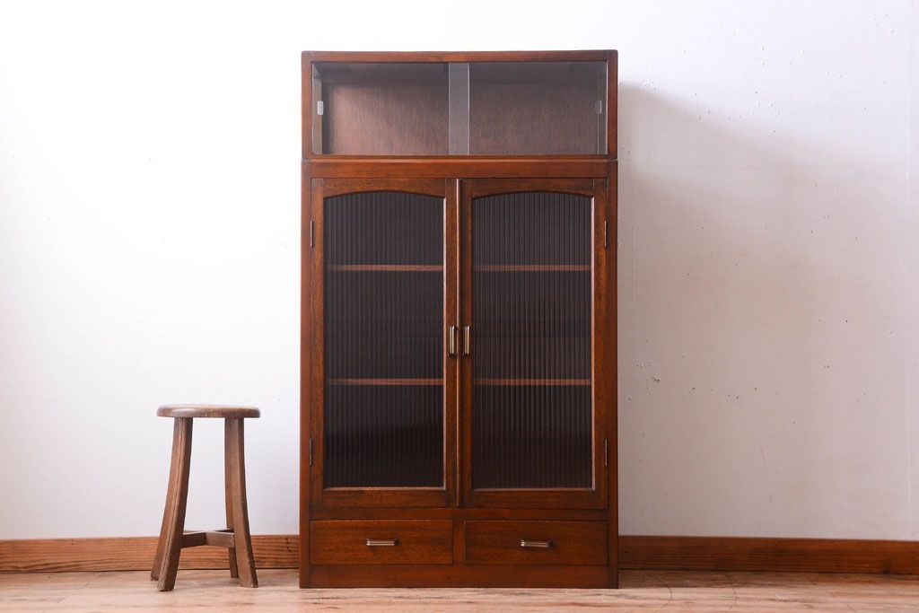 レトロ家具　和製アンティーク　モールガラス入り!大ぶりなレトロ本箱(ブックケース)(2)