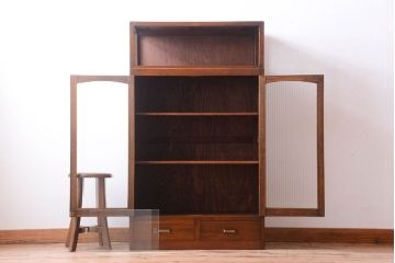 レトロ家具　和製アンティーク　モールガラス入り!大ぶりなレトロ本箱(ブックケース)(2)