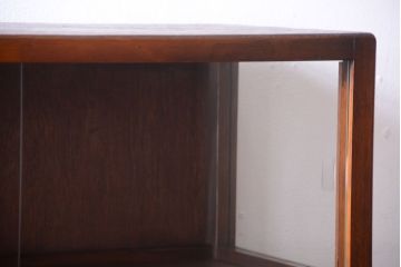 レトロ家具　和製アンティーク　モールガラス入り!大ぶりなレトロ本箱(ブックケース)(2)