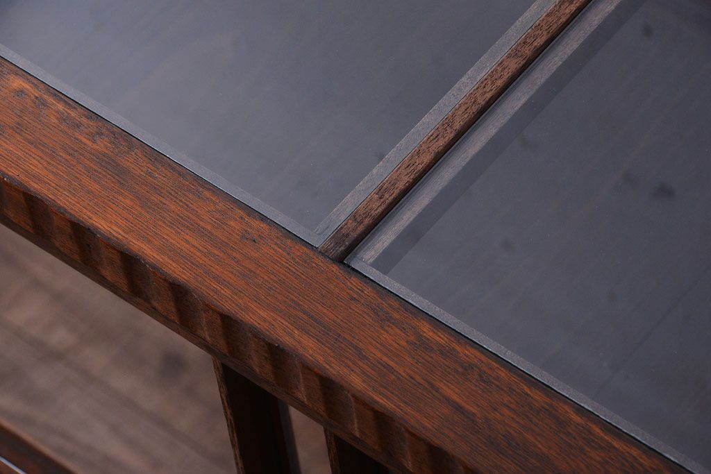 アンティーク家具　大正ロマン　古いタバコ屋のモダンな脚付きアンティークガラスケース