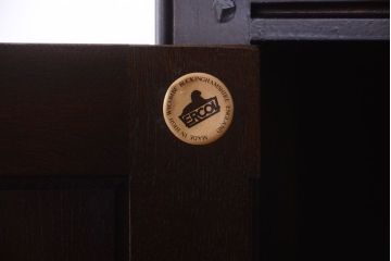 ヴィンテージ家具　イギリスビンテージ　アーコール　サイドキャビネット(サイドボード)