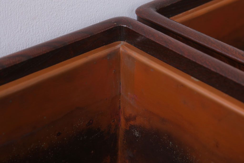 アンティーク雑貨　古民具・骨董　漆塗り!古い欅材のアンティーク角火鉢2つセット