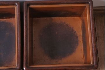 アンティーク雑貨　古民具・骨董　漆塗り!古い欅材のアンティーク角火鉢2つセット