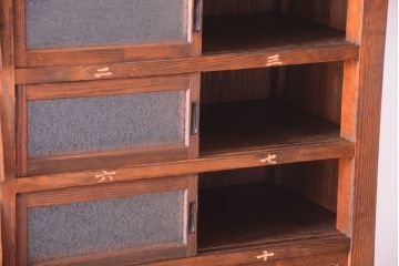 アンティーク家具　古民具・骨董　パタパタ付き!大きな縦型収納棚(げた箱)