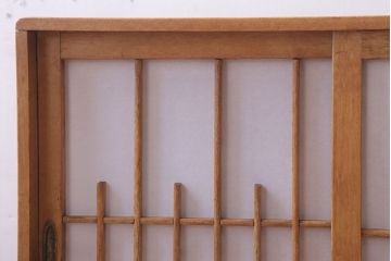 アンティーク家具　和製アンティーク　古い木味の小ぶりな収納棚