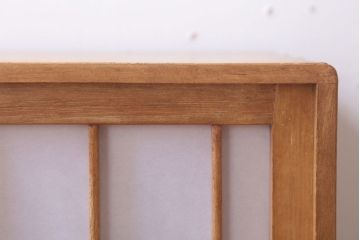 アンティーク家具　和製アンティーク　古い木味の小ぶりな収納棚