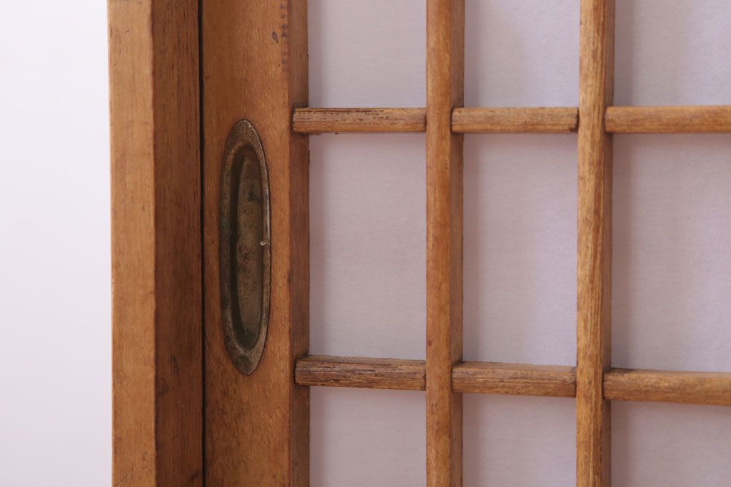 アンティーク家具　和製アンティーク　古い木味の小ぶりな収納棚