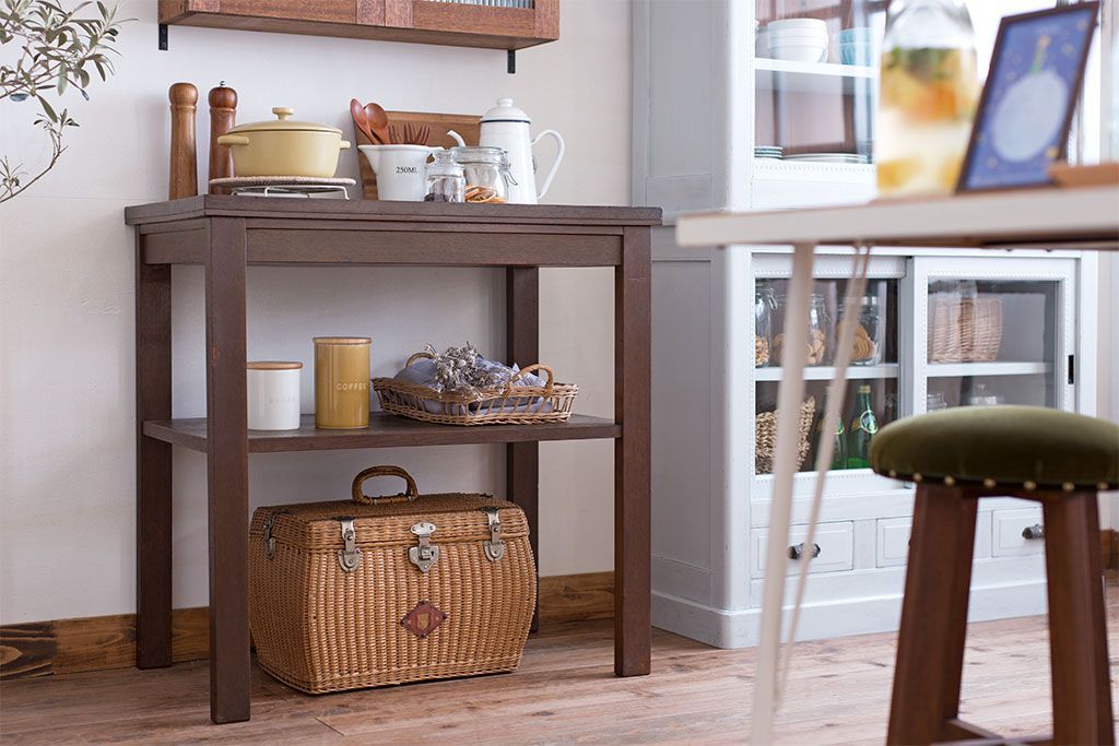 アンティーク家具　アンティーク　古いナラ材製のシンプルなサイドテーブル