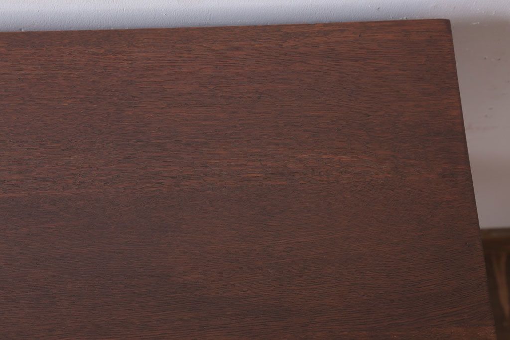 アンティーク家具　アンティーク　古いナラ材製のシンプルなサイドテーブル