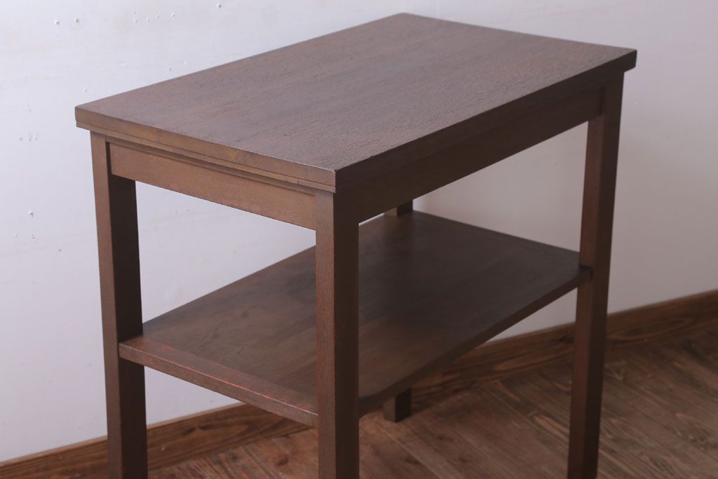 アンティーク家具　アンティーク　古いナラ材製のシンプルなサイドテーブル