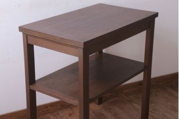 アンティーク家具　アンティーク　古いナラ材製のシンプルなサイドテーブル