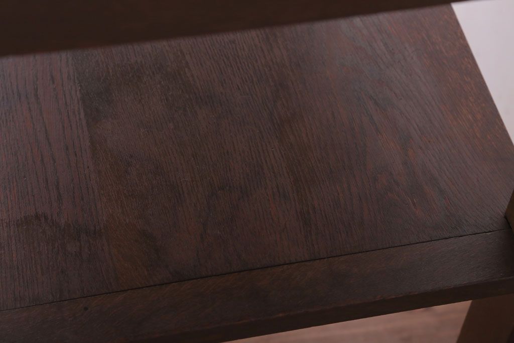 アンティーク家具　アンティーク　古いナラ材製のシンプルなサイドテーブル