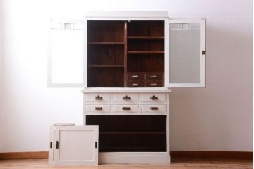 アンティーク家具　アンティークペイント　象嵌入り!結霜ガラス扉の古い食器棚(カップボード)