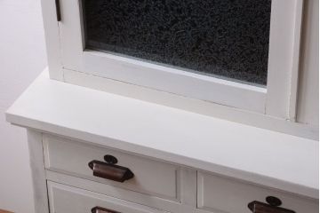 アンティーク家具　アンティークペイント　象嵌入り!結霜ガラス扉の古い食器棚(カップボード)